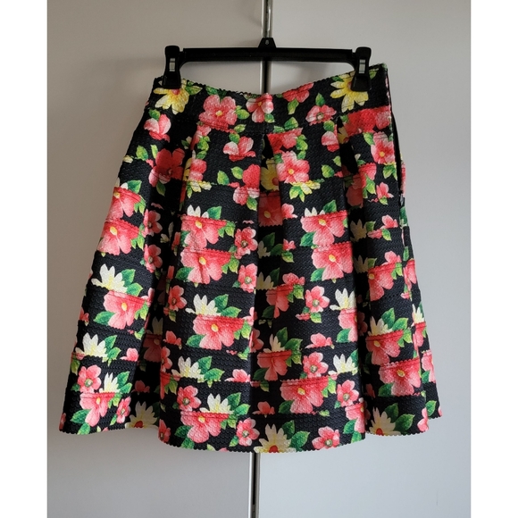 🌟HP🌟 Gracia Floral Print Bandage Skater Skirt - Picture 4 of 5
